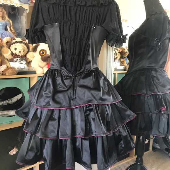 Betsey Johnson zipper black dress in size 2 - Picture 8 of 9